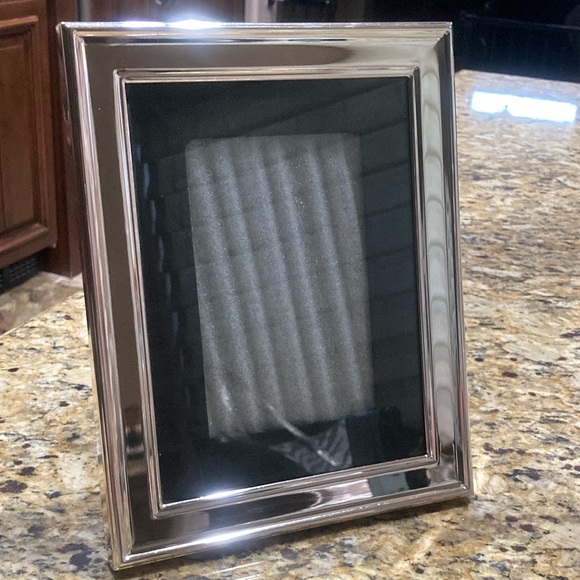 Pottery Barn Silver and black photo frame - Picture 1 of 13